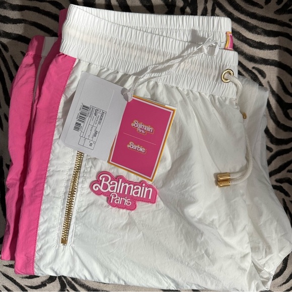 Balmain - Picture 1 of 2